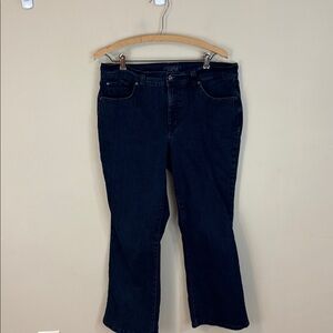 Charter Club Curvy Bootcut Dark Wash Size 14PS